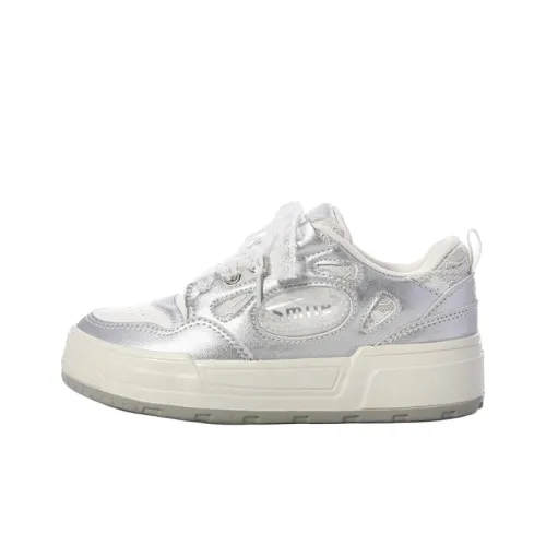 The New Age Family Кроссовки для скейтбординга Low Top Серебряные Женские