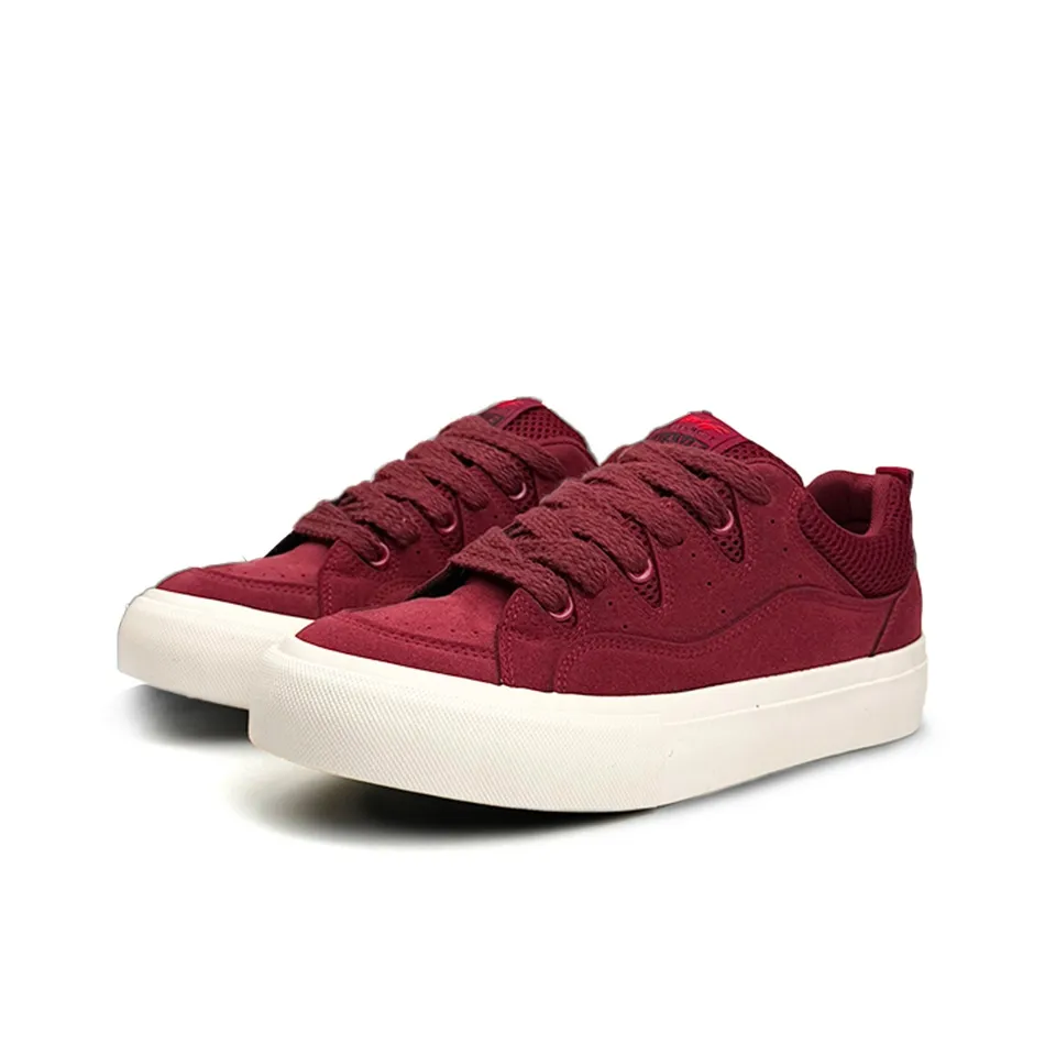 OUGLEMEN Non slip Lightweight Low Top Skateboard Shoes Men's