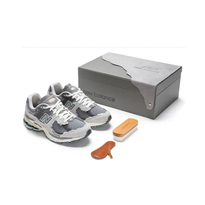 New Balance 2002r 箱付き New Balance 2002R Rain Cloud Protection Pack Men's Shoes US