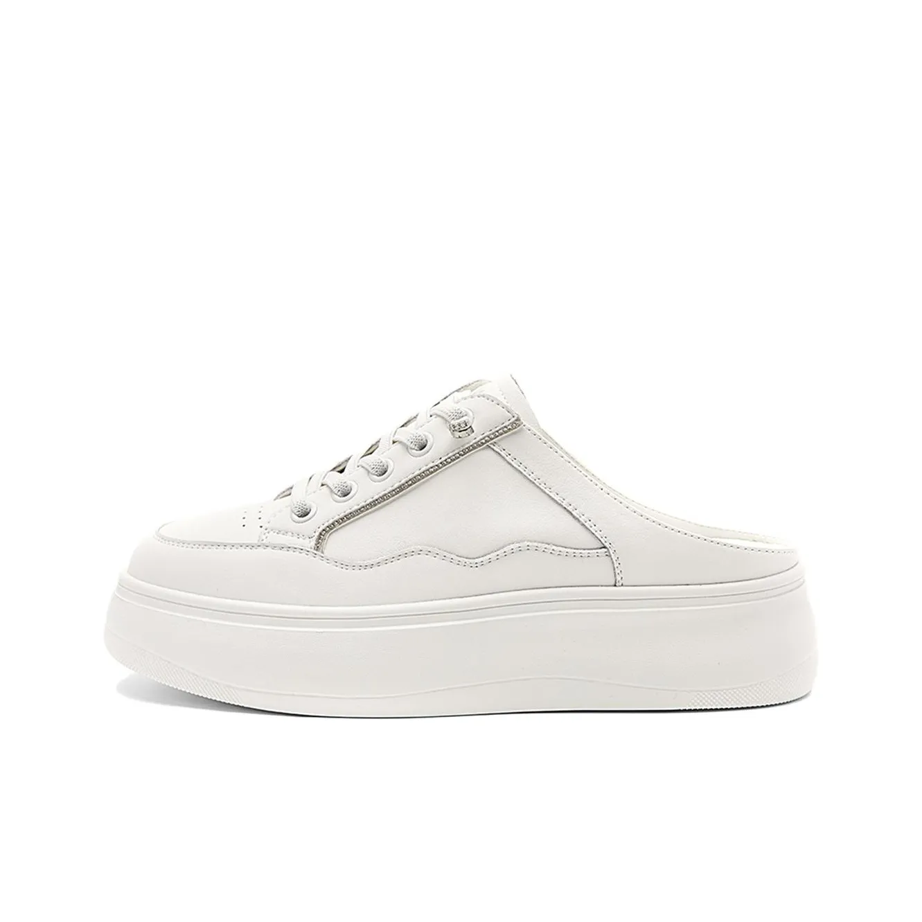 NINE WEST Домашние тапочки Женские Белые