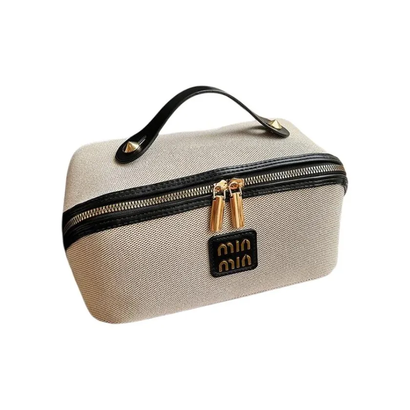 Future maple Макияж и дорожные косметички унисекс