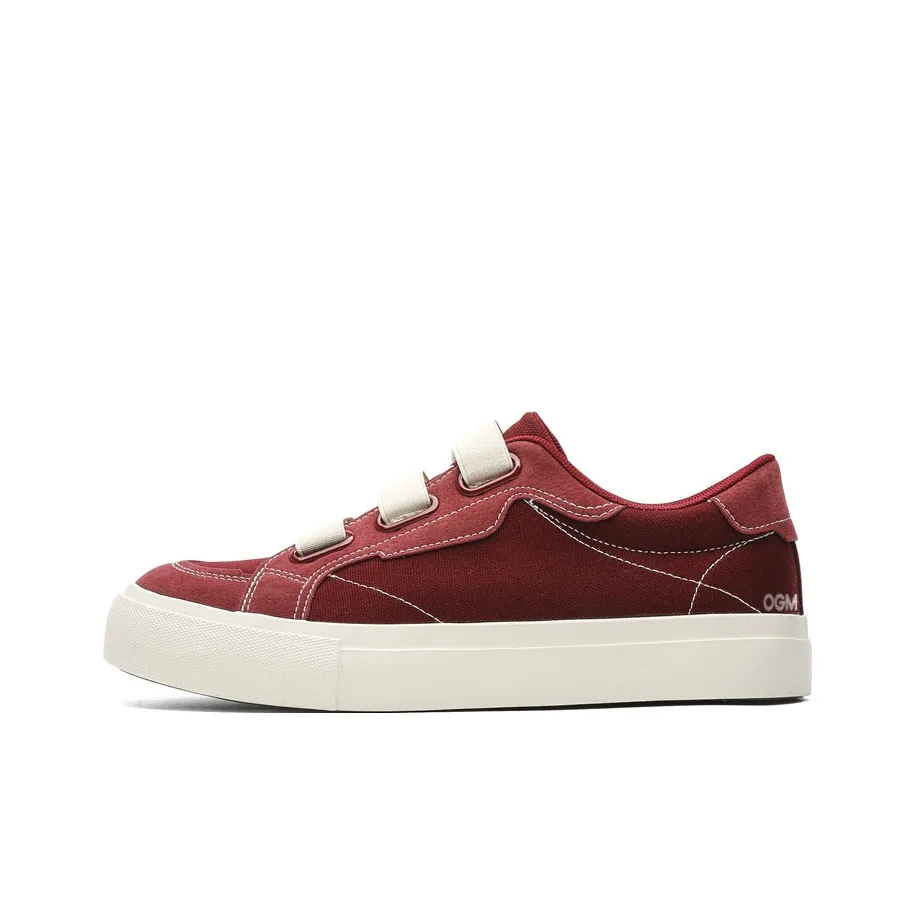 OUGLEMEN Coverage Abrasion Resistant Lightweight Breathable Slip Resistant Low Top Canvas Shoes Men's Box Included