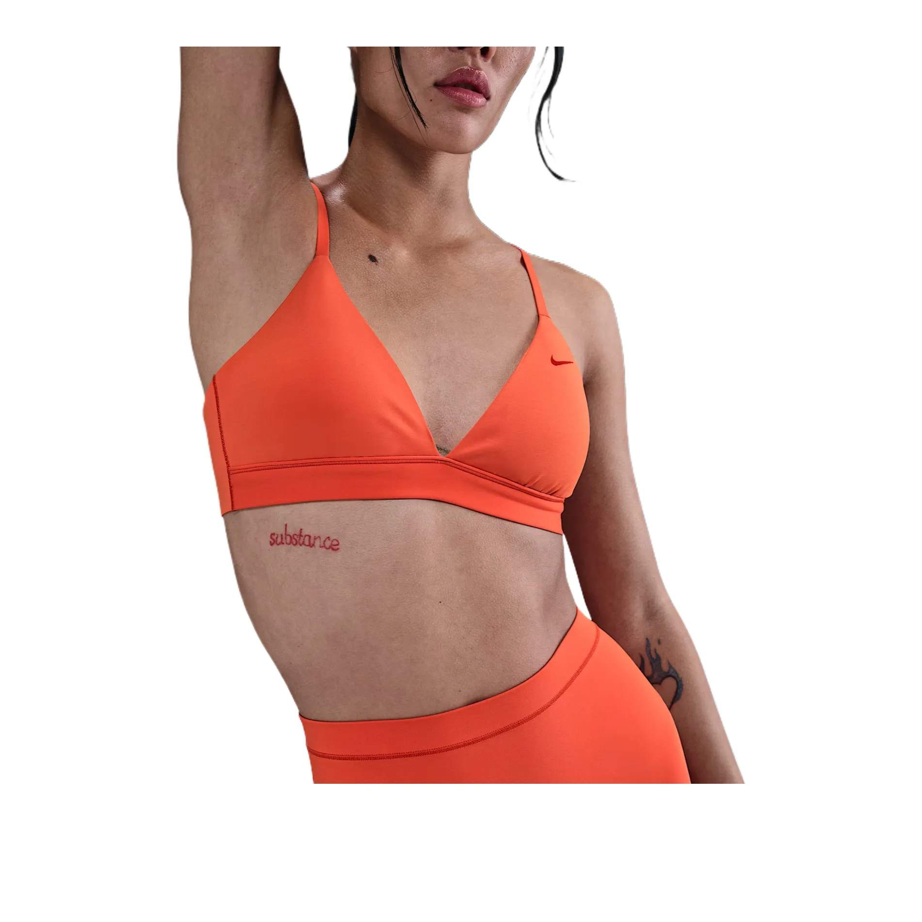 NIKE Swoosh Spicy Красный/Таинственный Красный Женские Бюстгальтеры