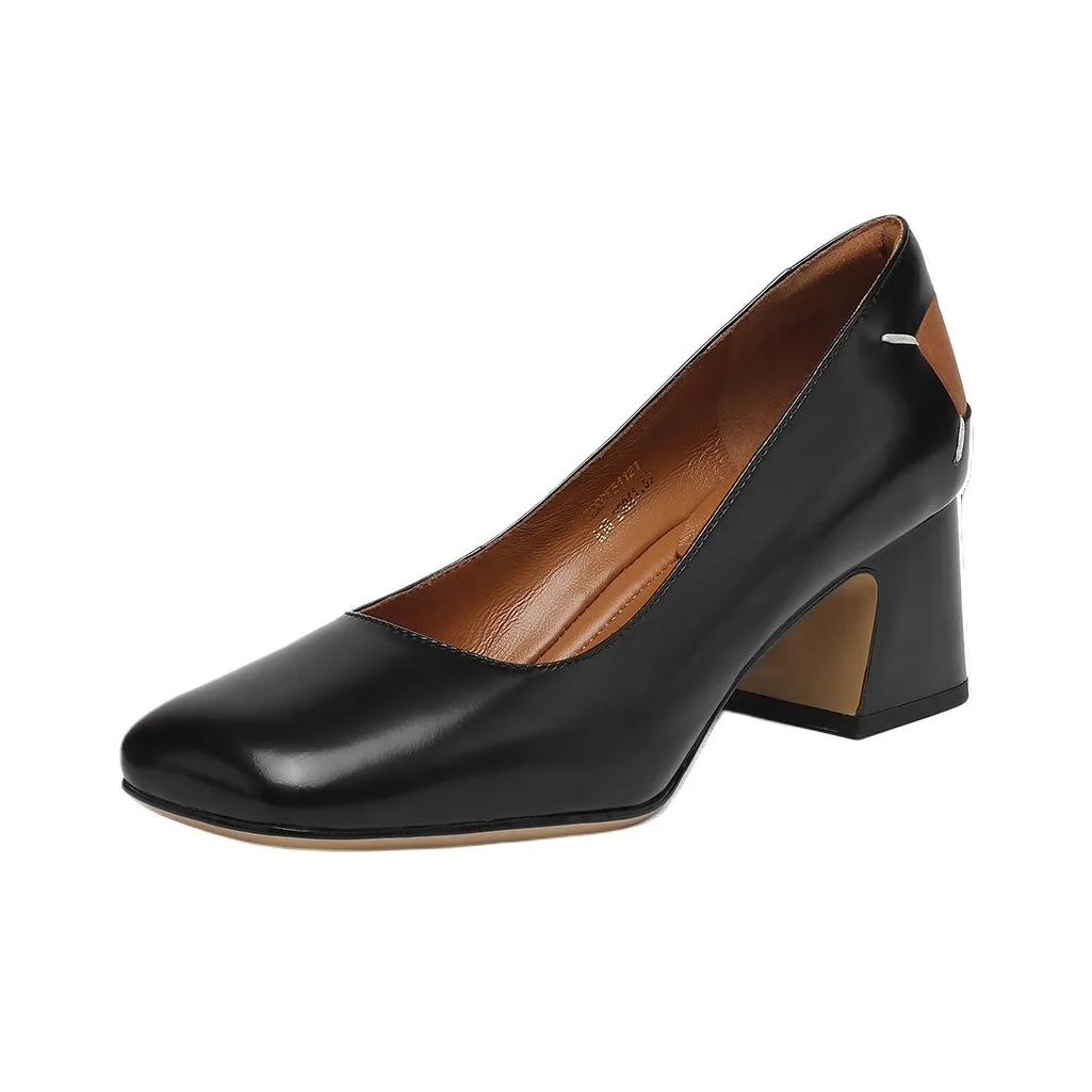 BEBE Высокие каблуки Женские