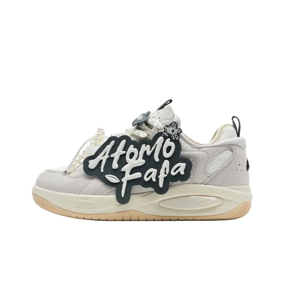 XTEP Yuji PLUS Скейтборд Кроссовки Низкие Голубино-Серый Парусно-Белый Угольно-Черный Женские