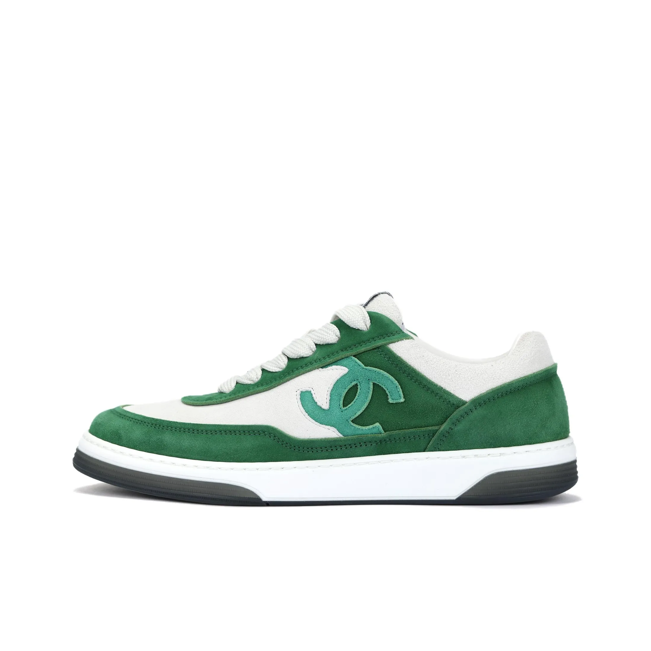CHANEL 23P Low Top Stylish Skateboarding Shoes Women's White Green