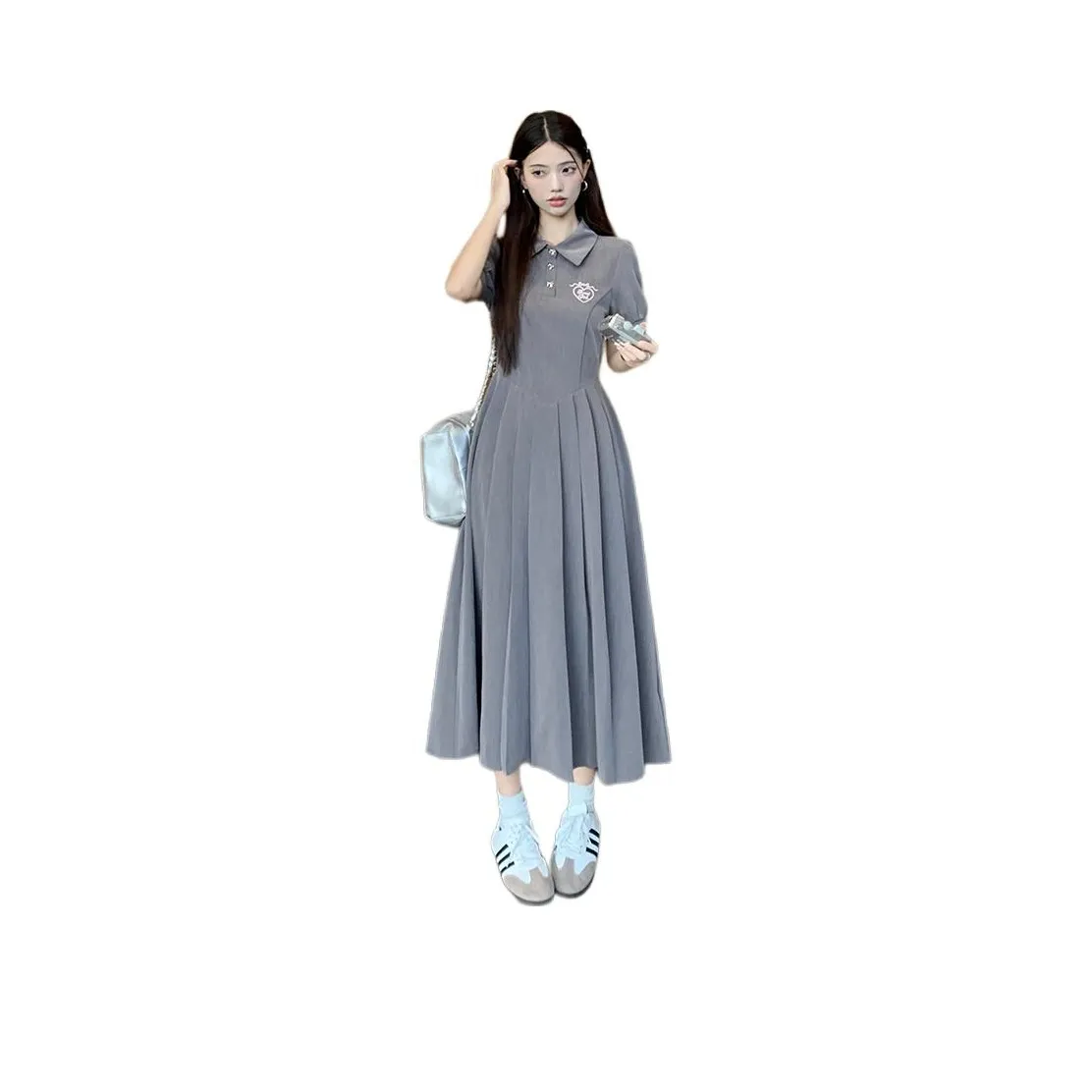 Серые женские короткие платья с рукавами