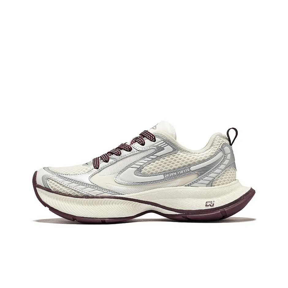 Erke Nova Износостойкий и Легкий Низкий Топ Casual Женский Микрокристаллический Белый Ярко-Серебристый