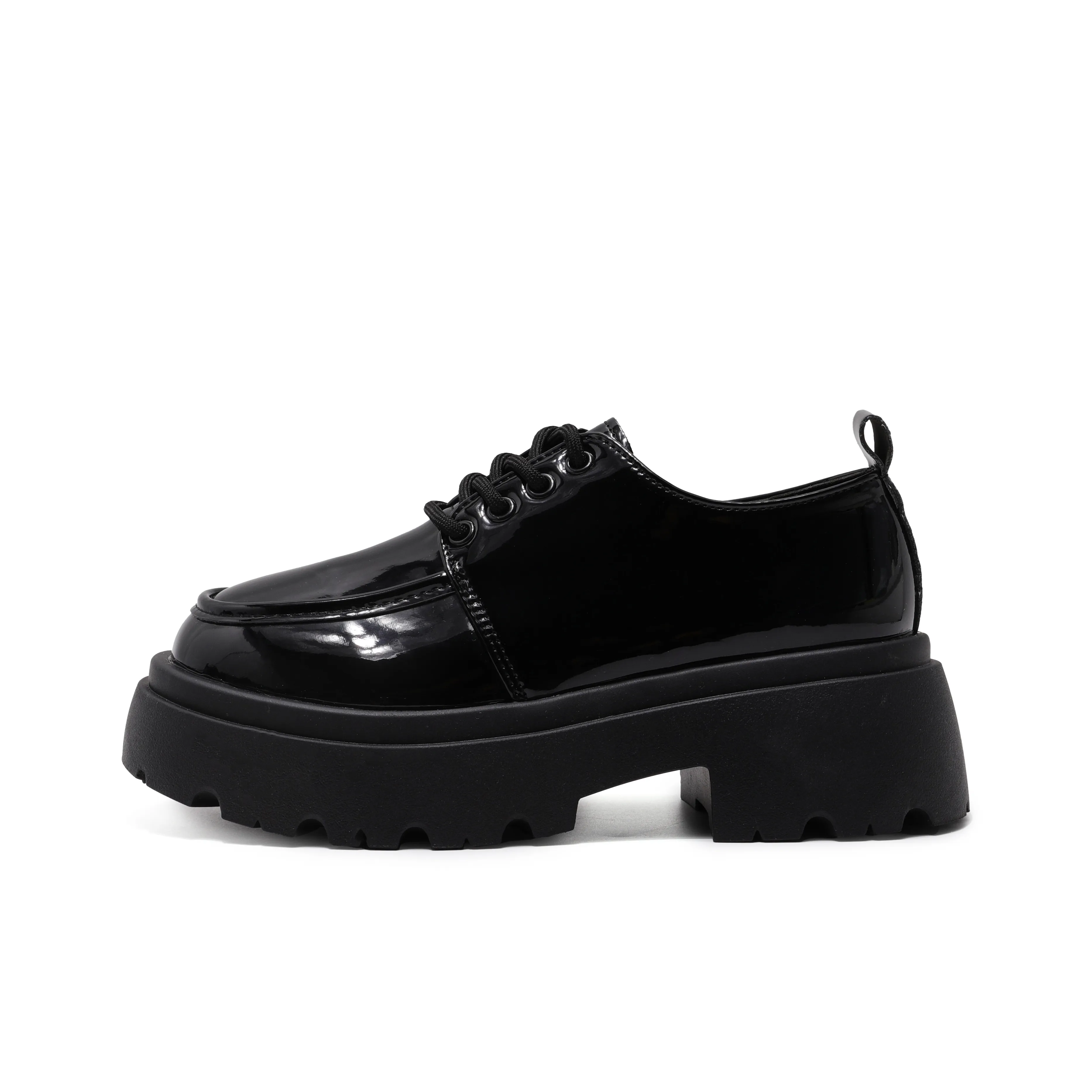 Be Good Повседневная обувь Женская Глянцевый Черный