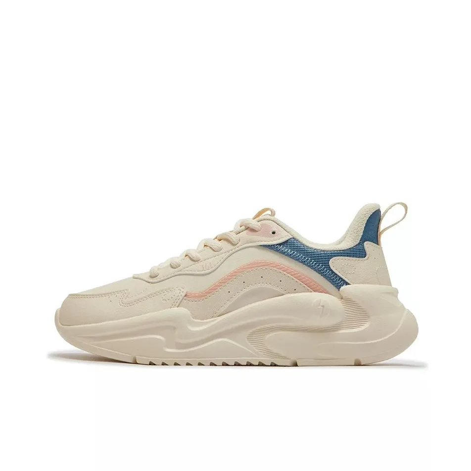 361° Устойчивые к истиранию амортизаторы Низкий топ Повседневная обувь Женская