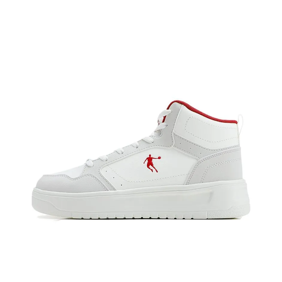 QIAODAN Баланс Ударостойкость Противоскользящие Высокие Кроссовки для скейтбординга Женские