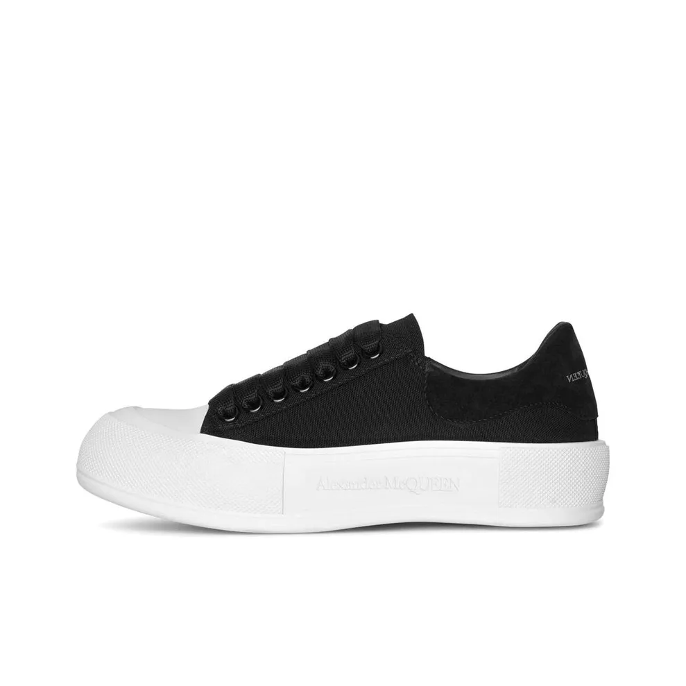 Alexander McQueen Deck Skateboard Shoes Women's Low Top Black/White
