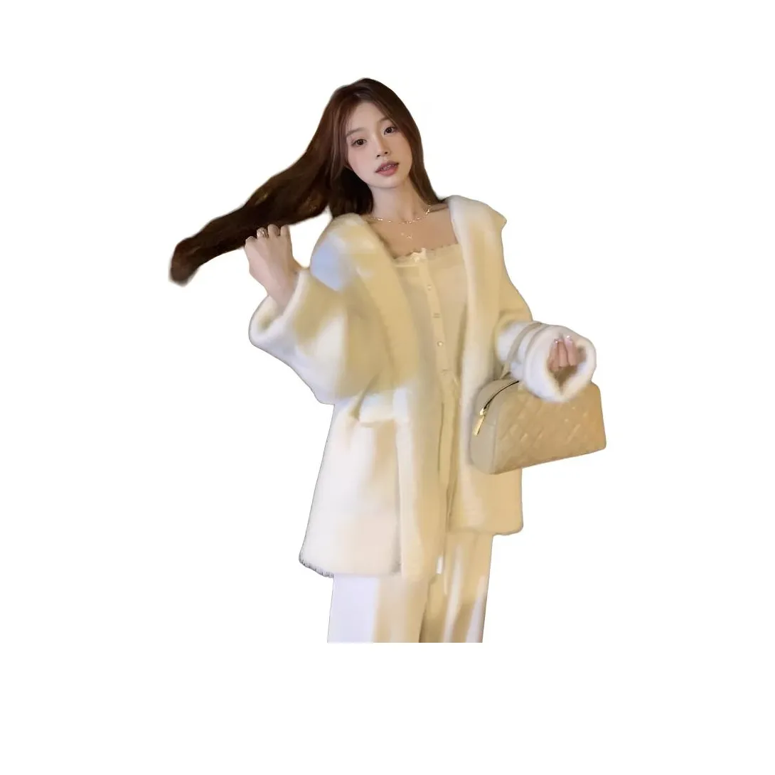 BONAS Белый Женский Трикотаж