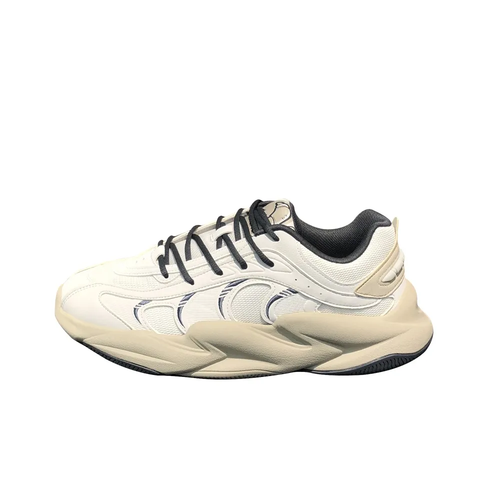 Erke Амортизация Устойчивый к истиранию Защита от переворачивания Противоскользящий Низкий Топ Беговые кроссовки Мужской Светло-серый