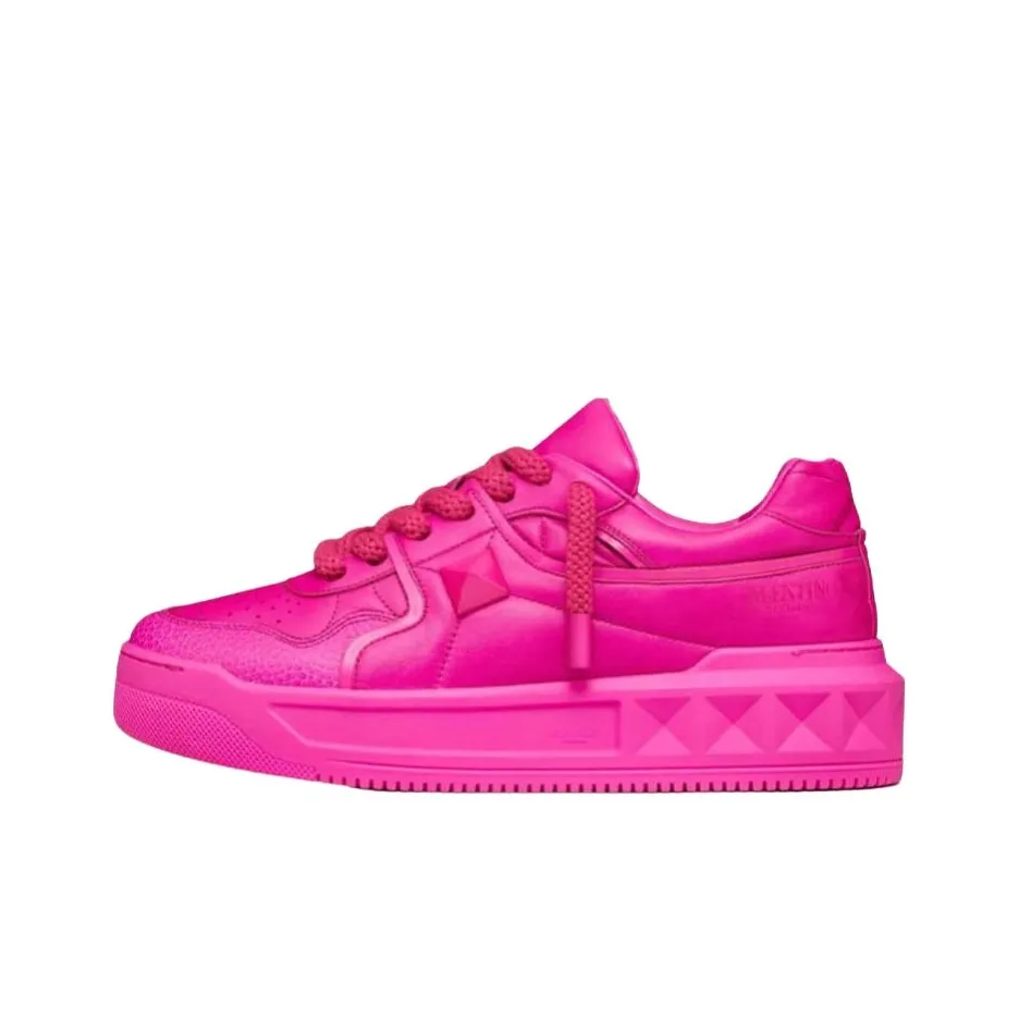 Valentino One Stud Skateboard Shoes Men Low Top Pink