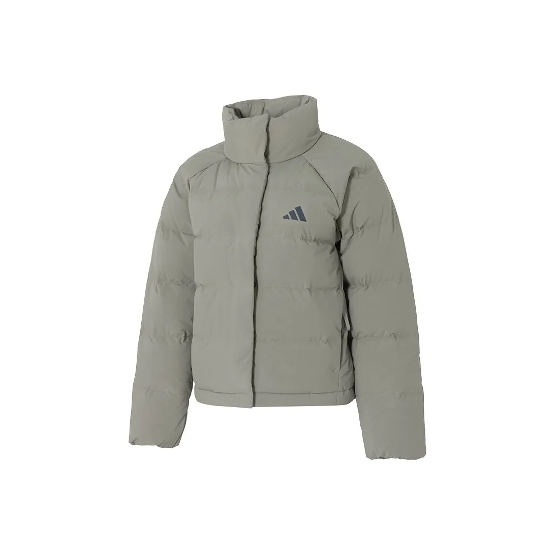 Adidas Пуховики и зимние пальто Женские