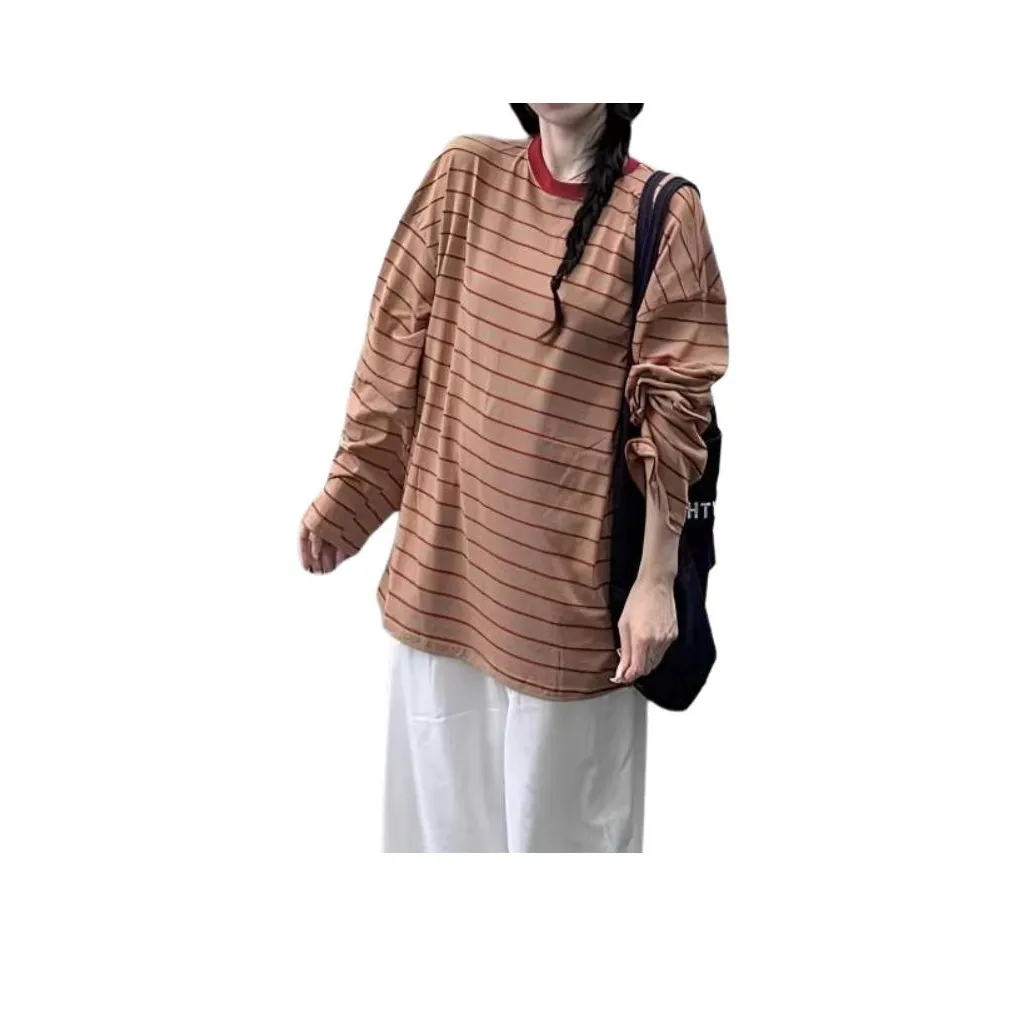 Женские футболки с красными полосами