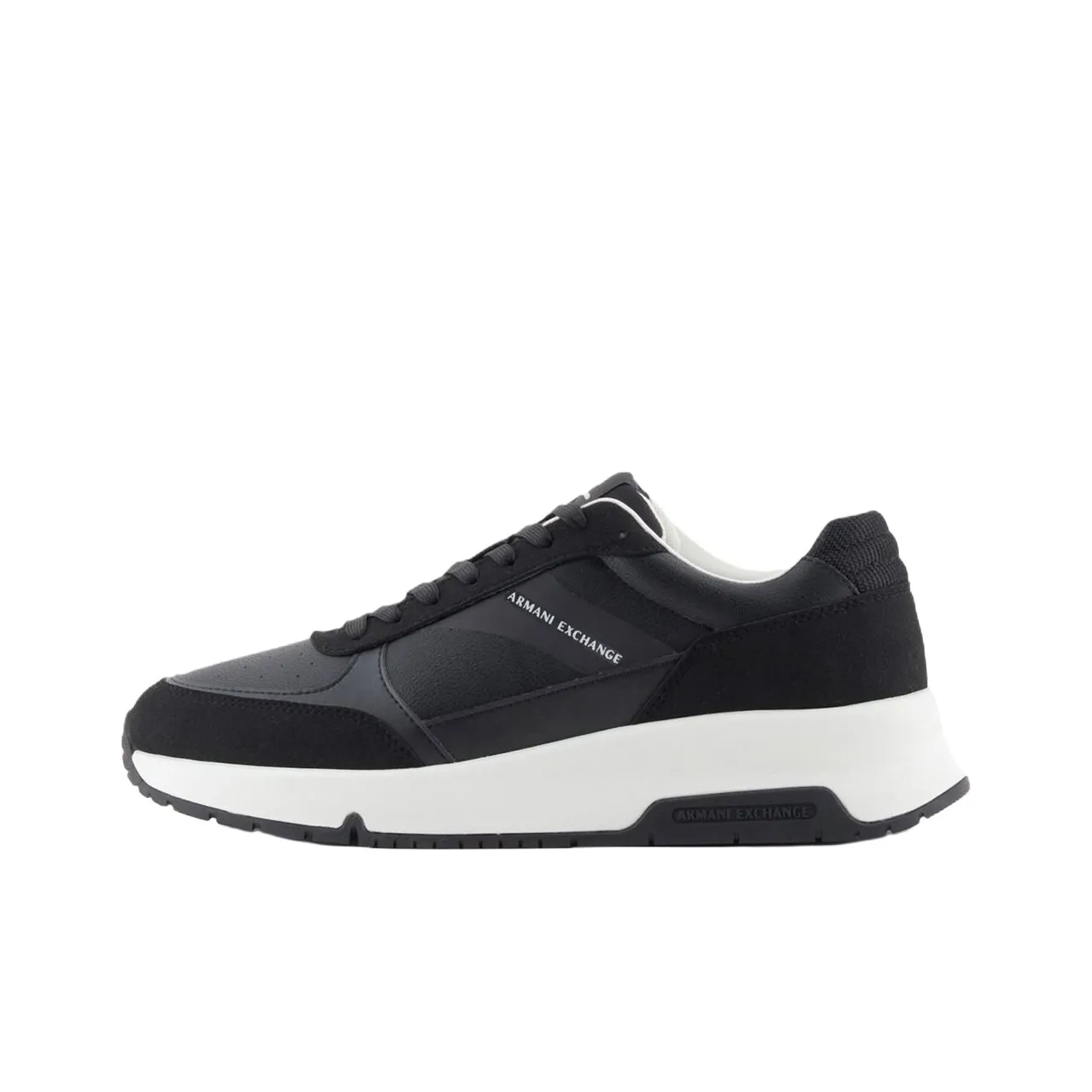 ARMANI EXCHANGEAE Низкий топ Повседневная обувь Мужской Черный