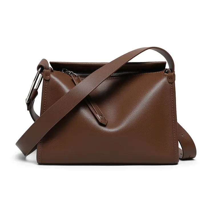 Younger Song Коровья кожа Сумка на плечо Женская Кофейная