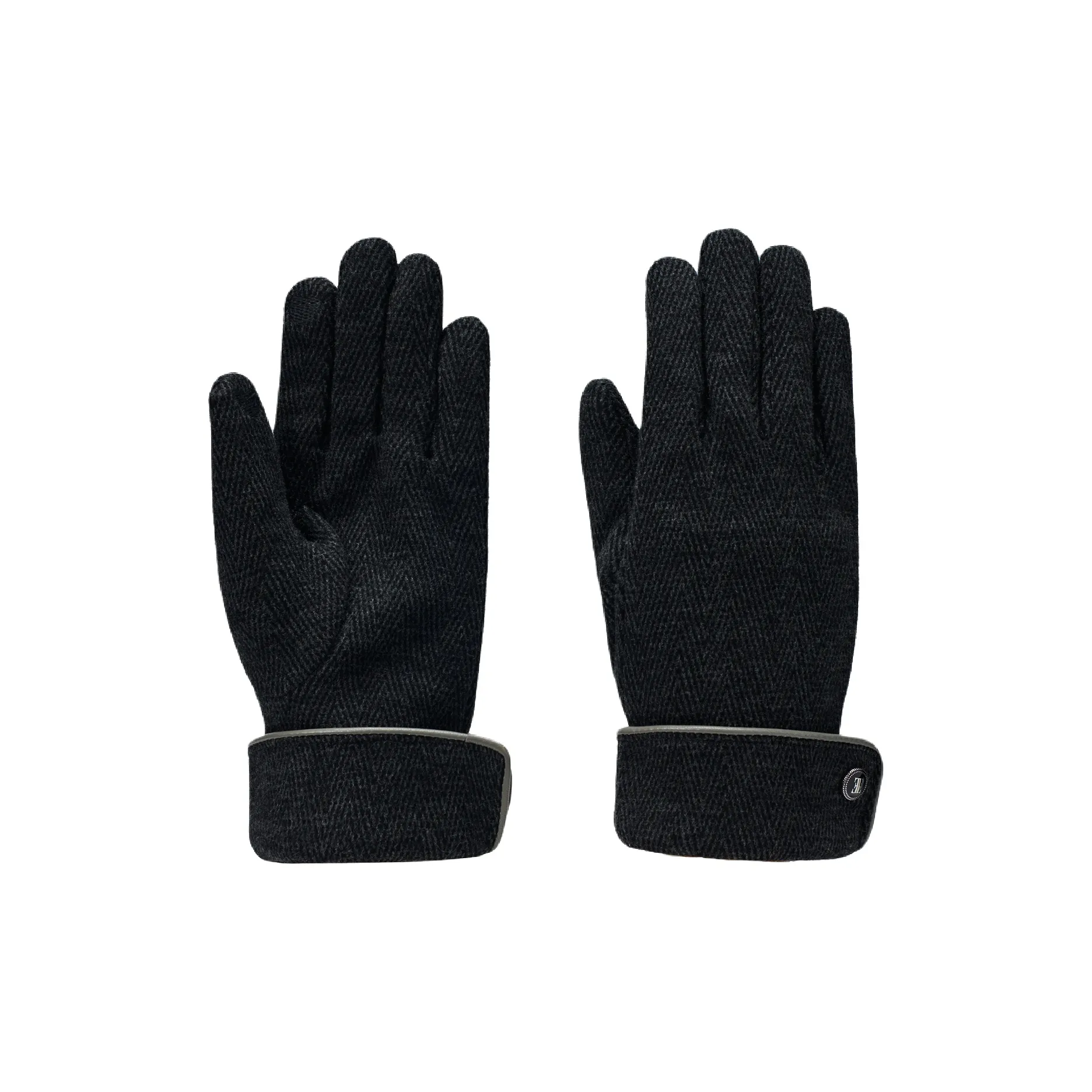 ELLE Внешняя ткань 65% полиэстер 31% вискоза 2% ацетат 2% овечья шерсть Тканевая подкладка 69% полиэстер 31% вискоза Подкладка 100% полиэстер обметка овчина Перчатки женские