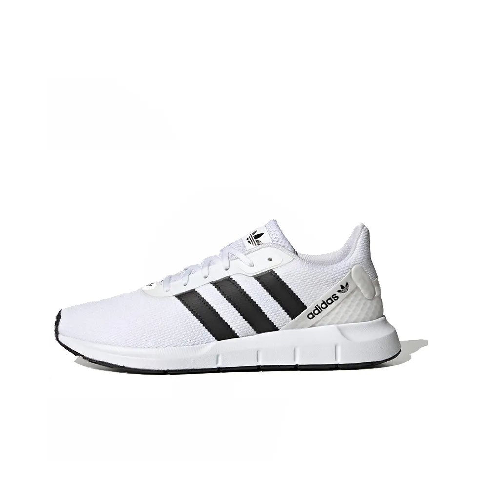 Adidas Originals Swift Run RF Slip-resistant Abrasion-resistant Lightweight Low-Top Running Shoes Unisex White Black Adidas Originals Swift Run RF Противоскользящие Износостойкие Легкие Низкие Беговые Кроссовки Унисекс Белый Черный
