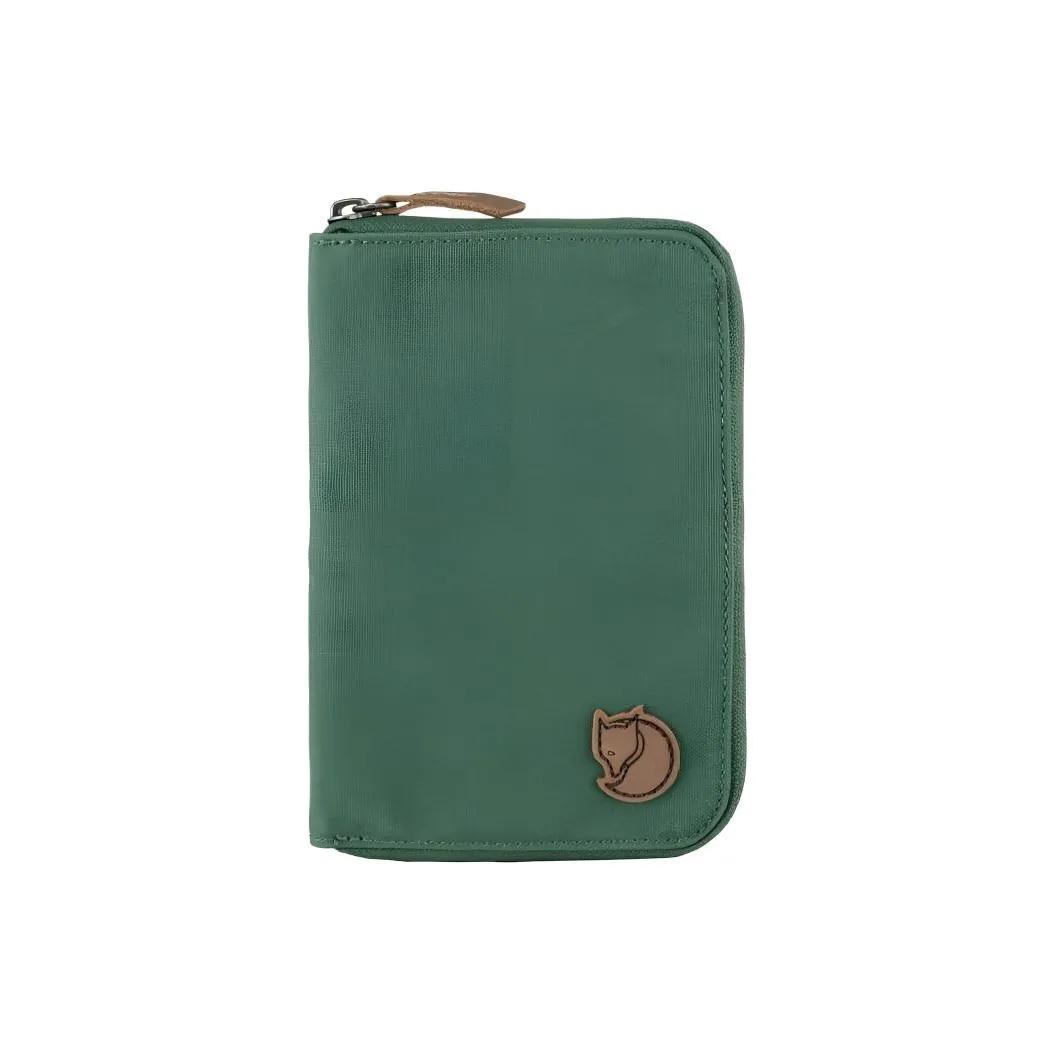 Fjallraven Переработанный полиэстер Passport HOLDER Стандартный Унисекс Темно-медный зеленый