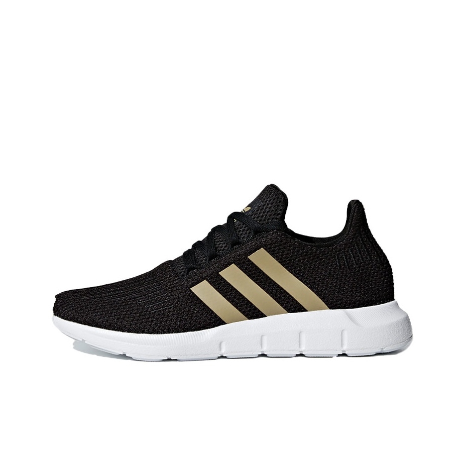 Лучшие черные кроссовки Adidas Swift Run для вашего стиля в 2025 году