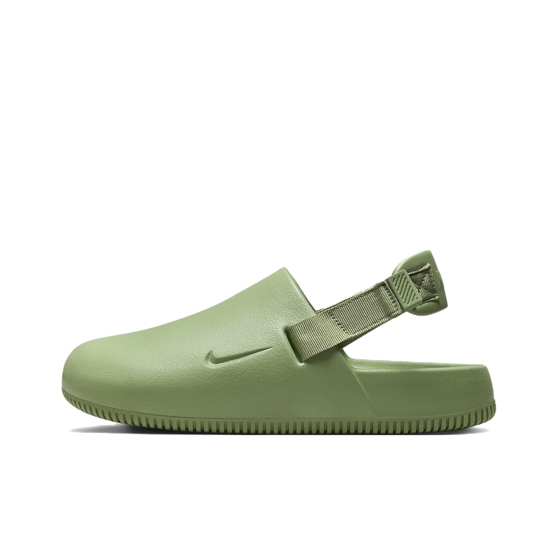 nike closed toe slippers