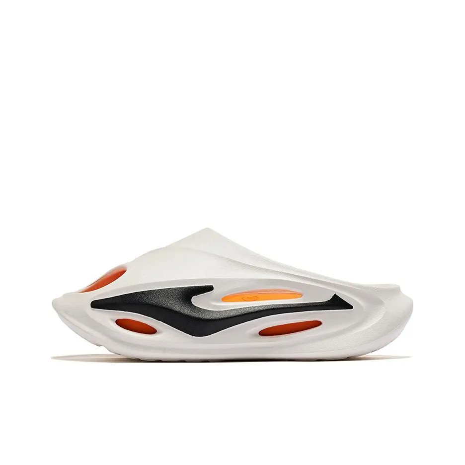 Erke Infinite Lite Slide Slippers Men Black/Orange