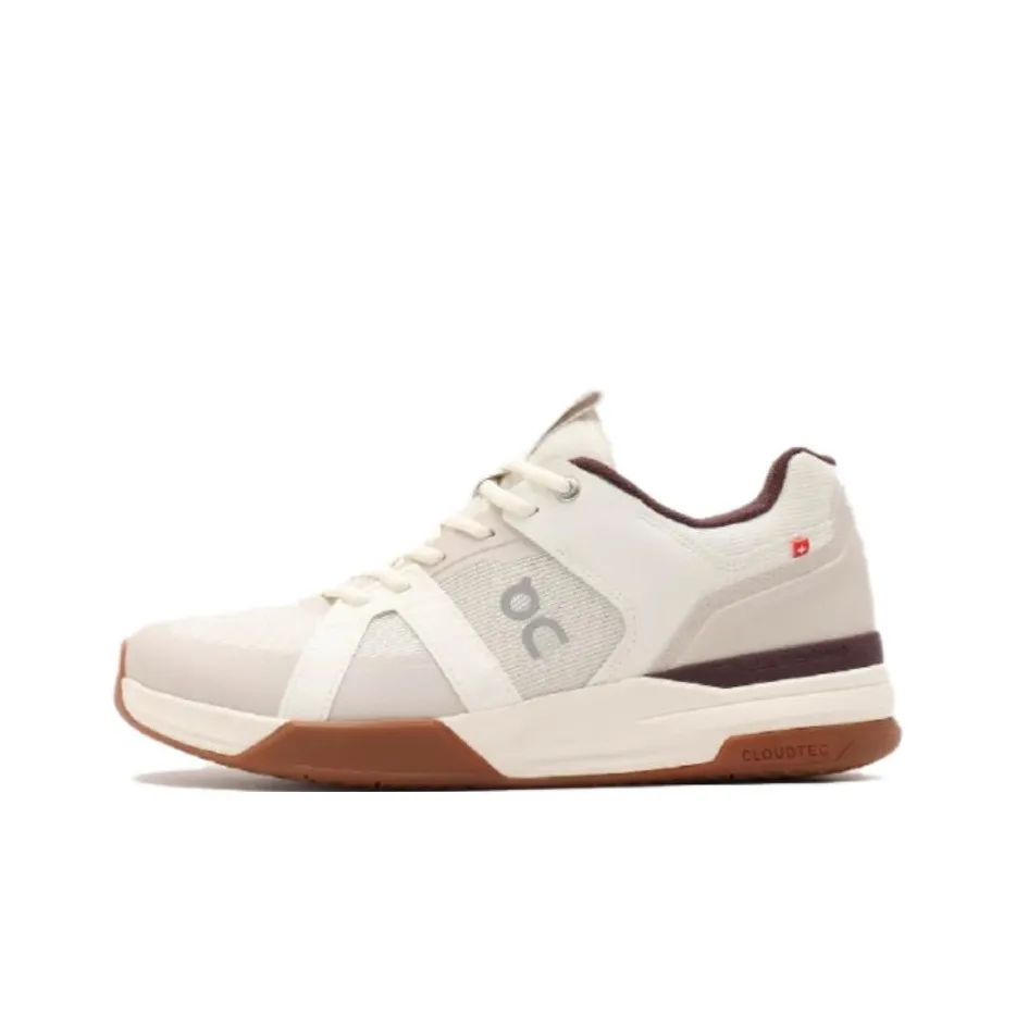 On THE ROGER Clubhouse Pro Casual Shoes Men Low-Top Ivory White/Pearl White