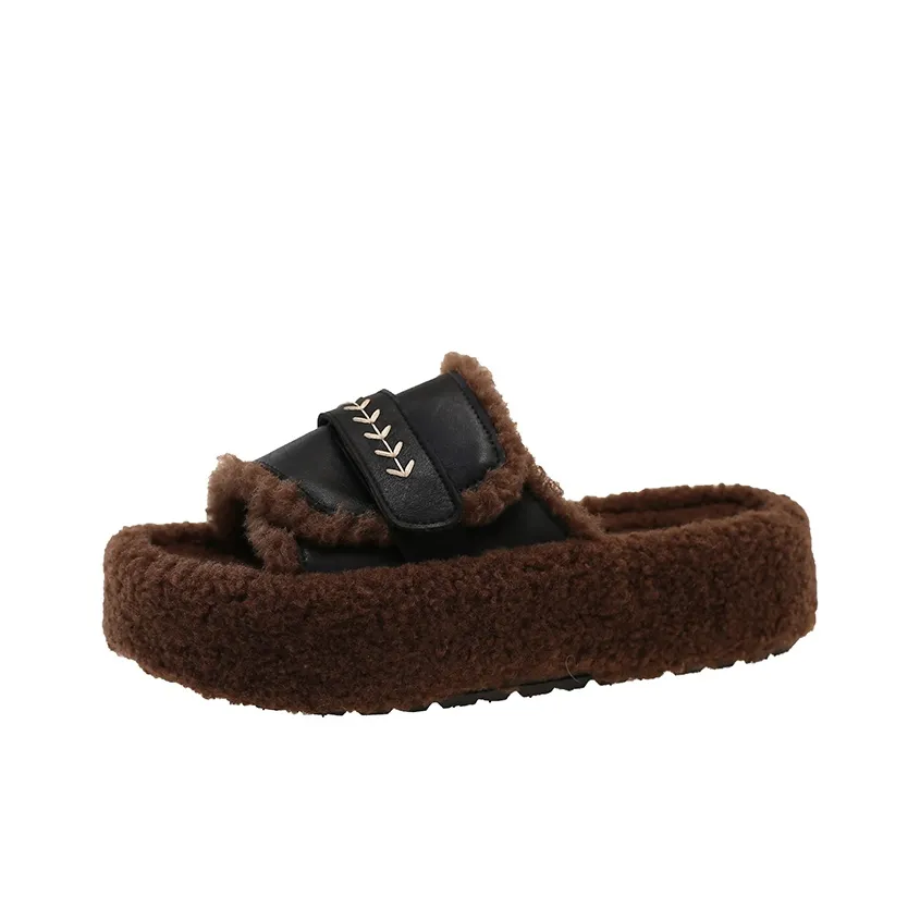 LABON PETER Шлепанцы Женские