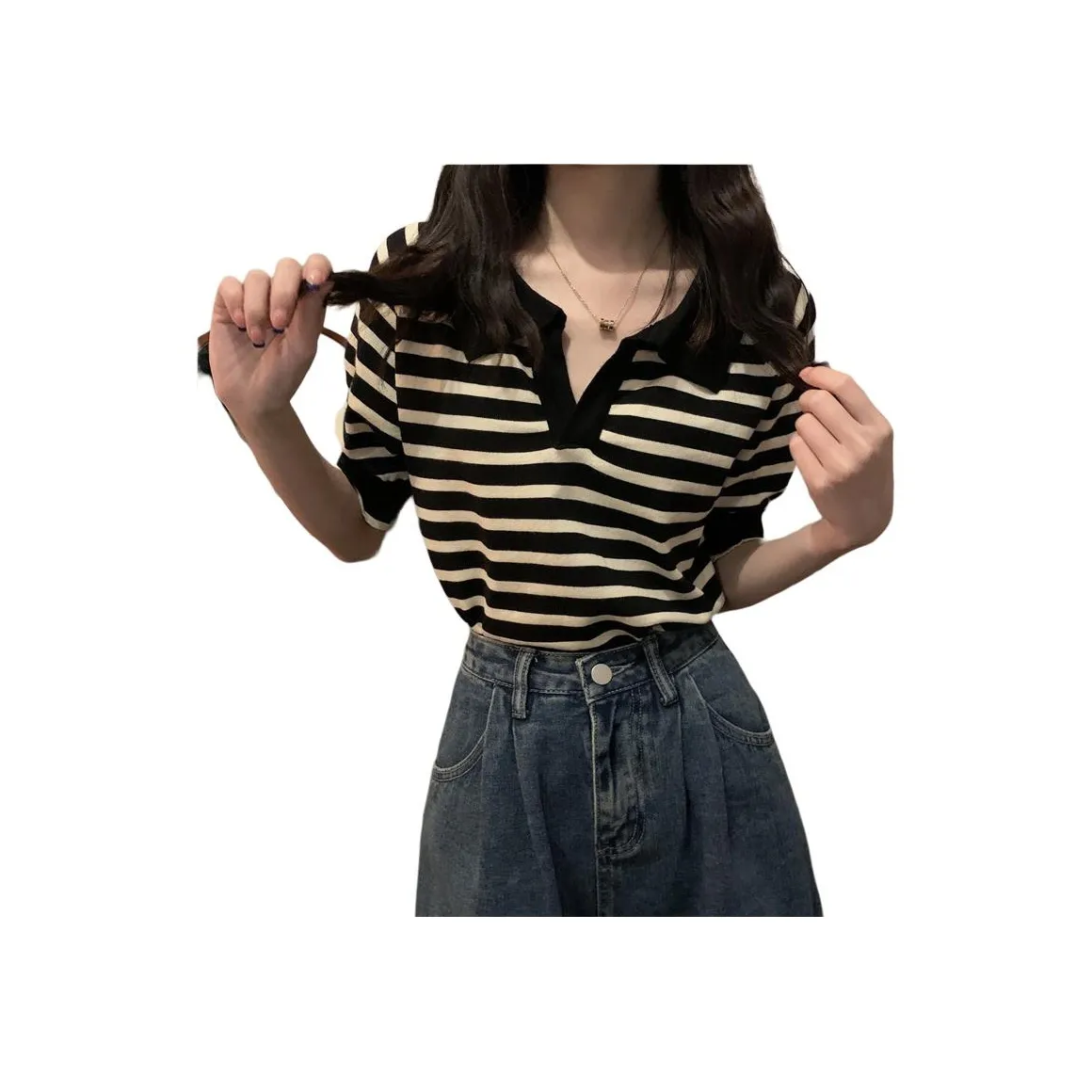 Flowers in water T-Shirt Женская