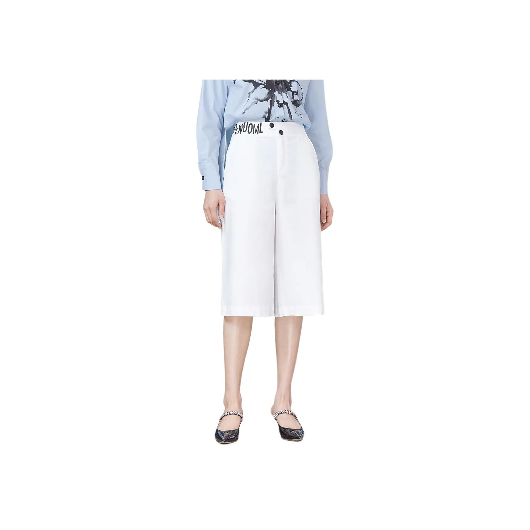 BBLLUUEE Casual Shorts Women's Crescent White