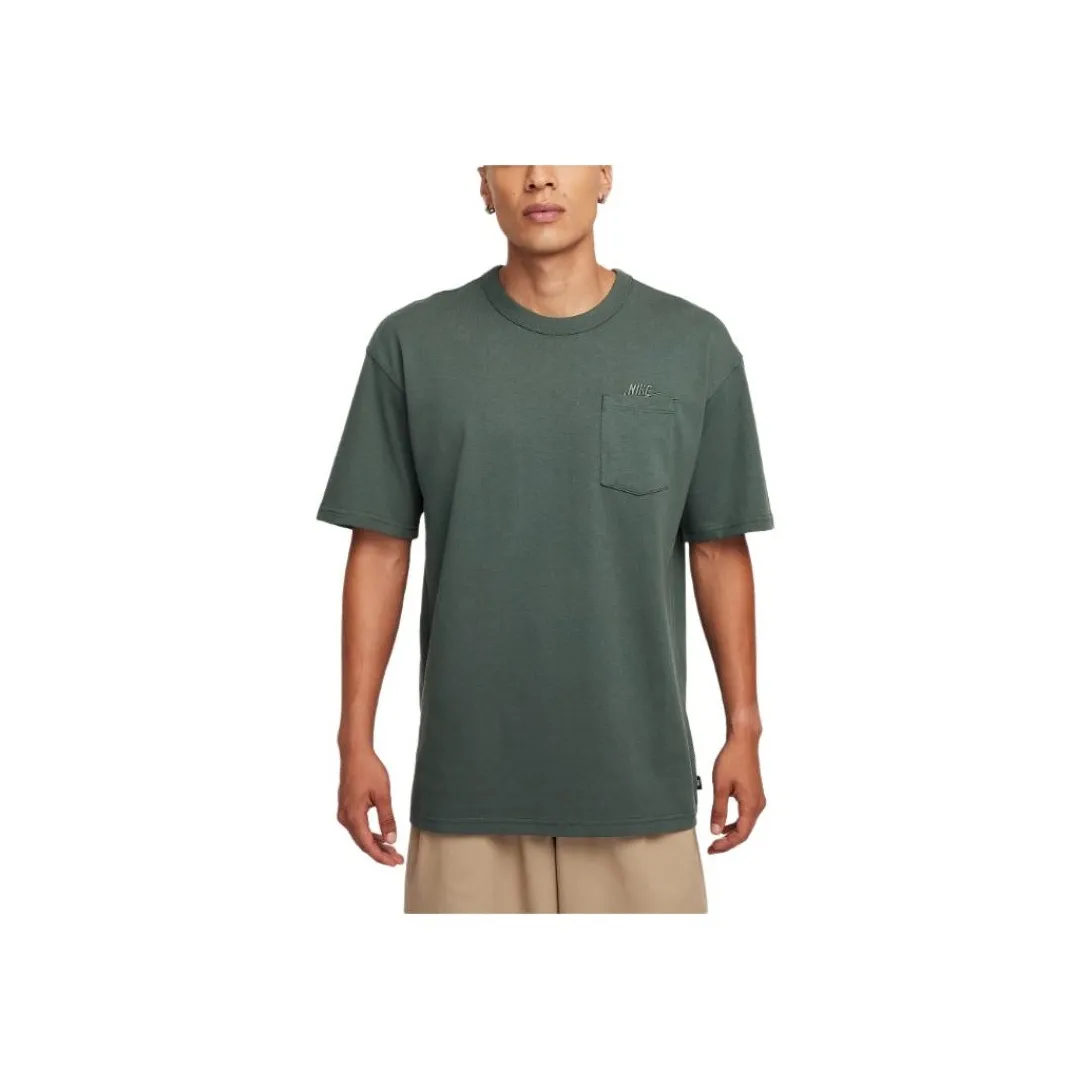 Nike Sportswear Premium Essentials Men's Pocket T Shirt