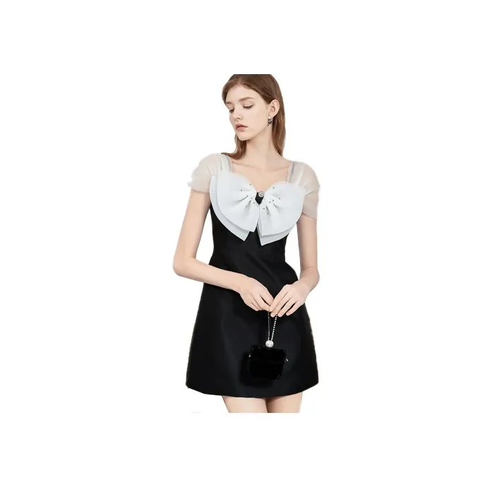 Caroline Черное Женское Короткое Платье с Рукавами