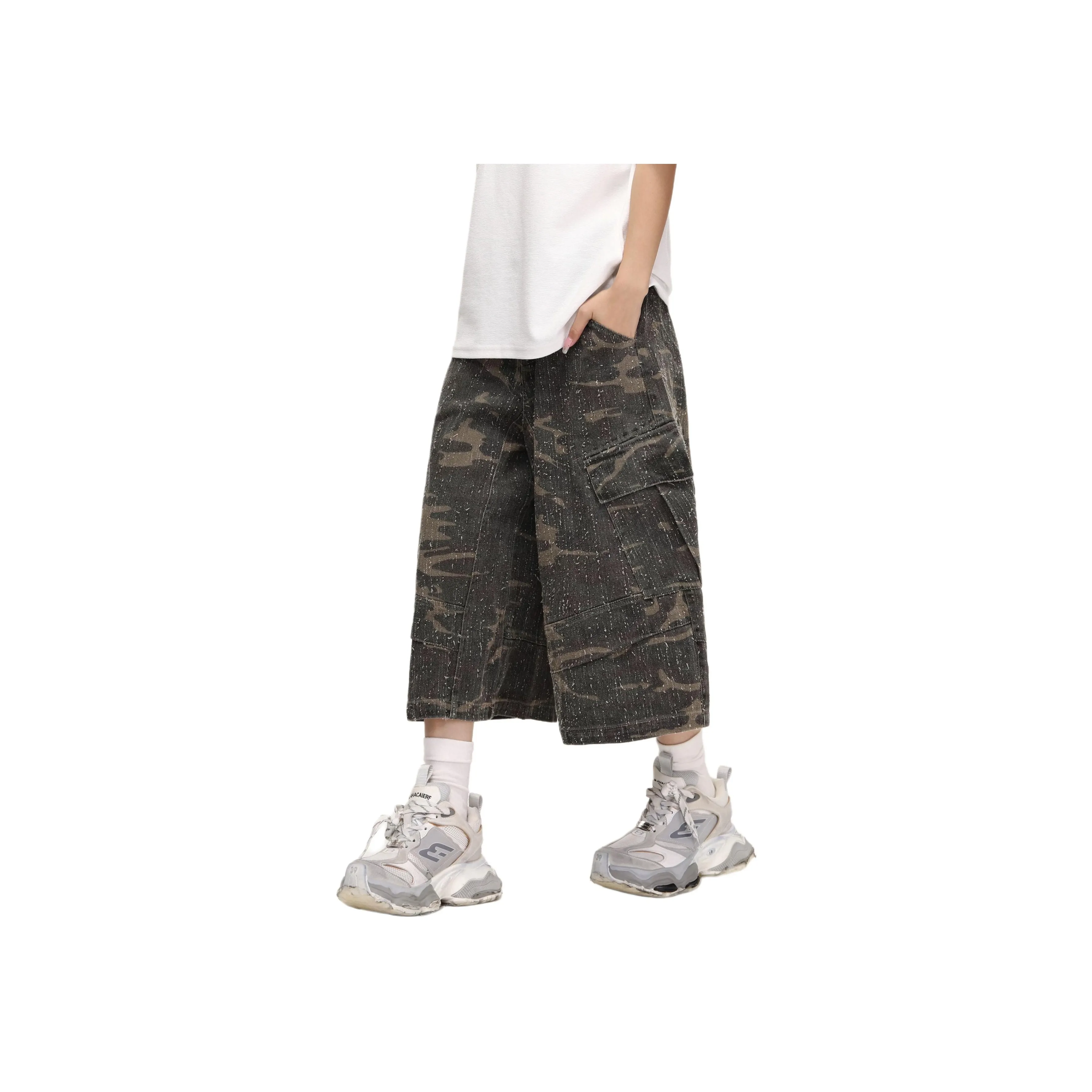 VASI LYEV Карго шорты Женские Камуфляж