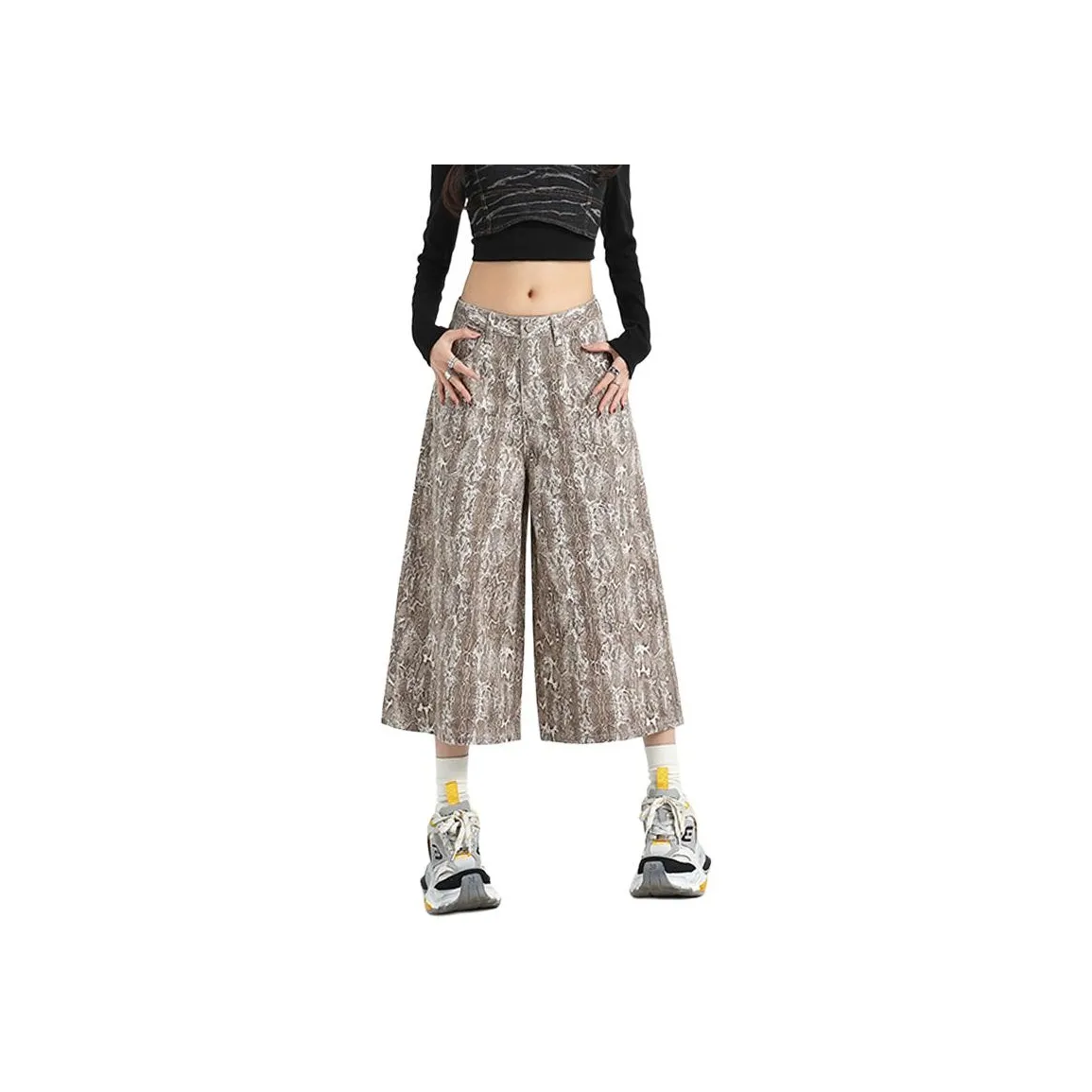 NHZN Casual Shorts Women's Snakeskin Print
