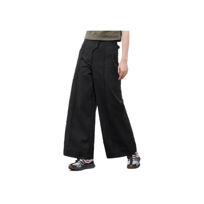 THE NORTH FACE Wide Leg Pleated Pants