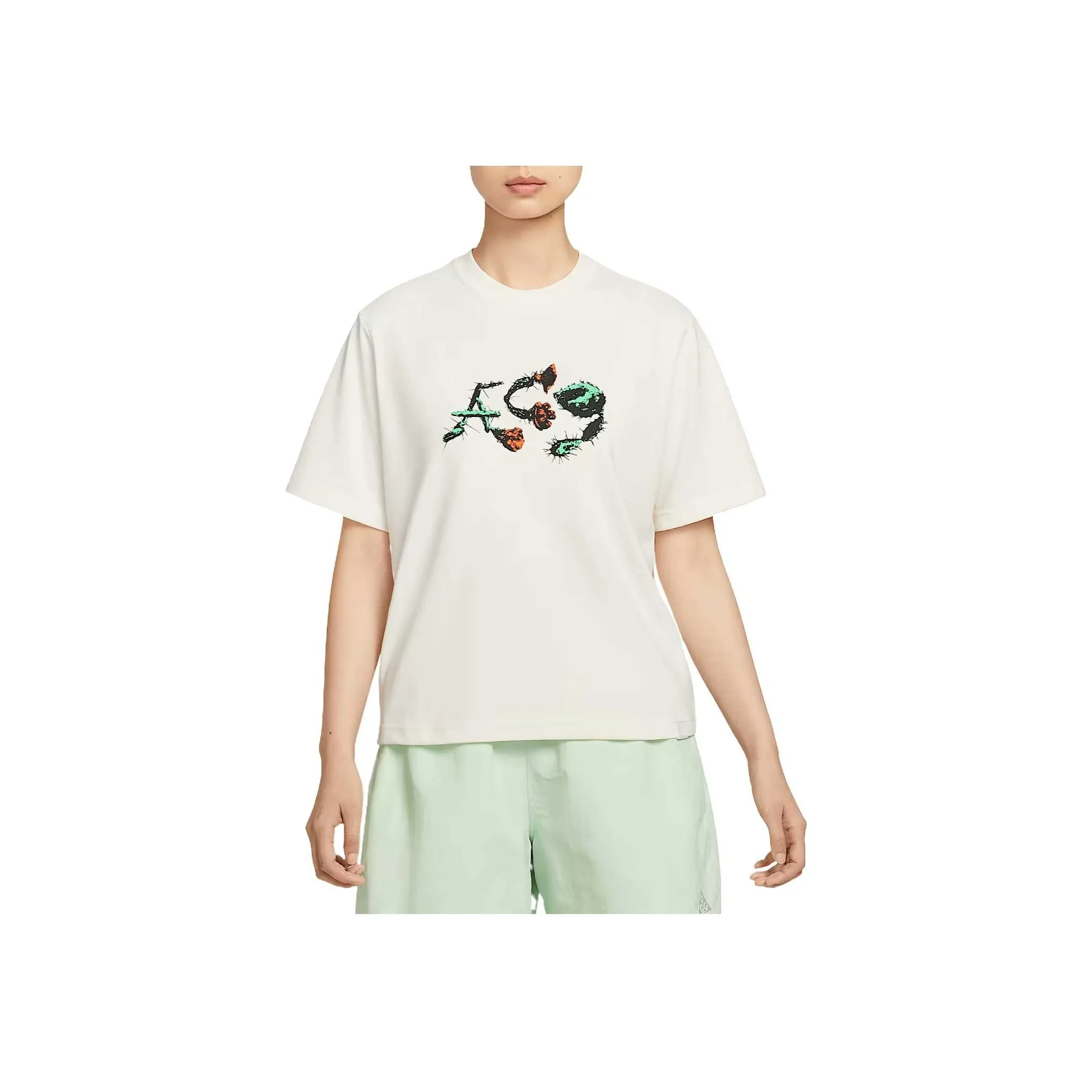 Nike SS25 Стандартная T-рубашка Женская