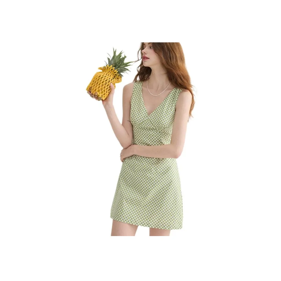 The Temptation Of The Muse Платье с [Специфическая Особенность или Дизайн] Женское