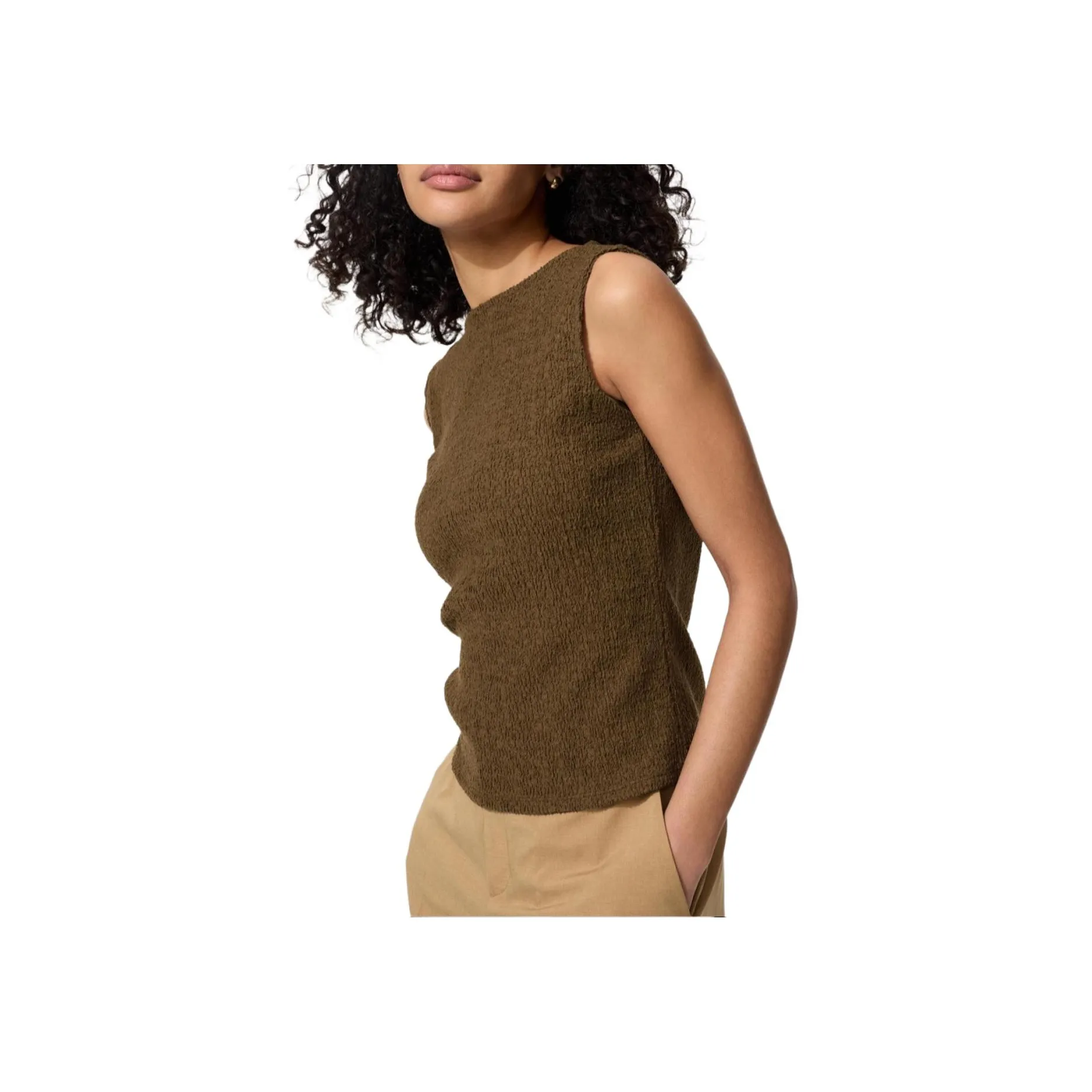 UNIQLO Умбра Женские Футболки