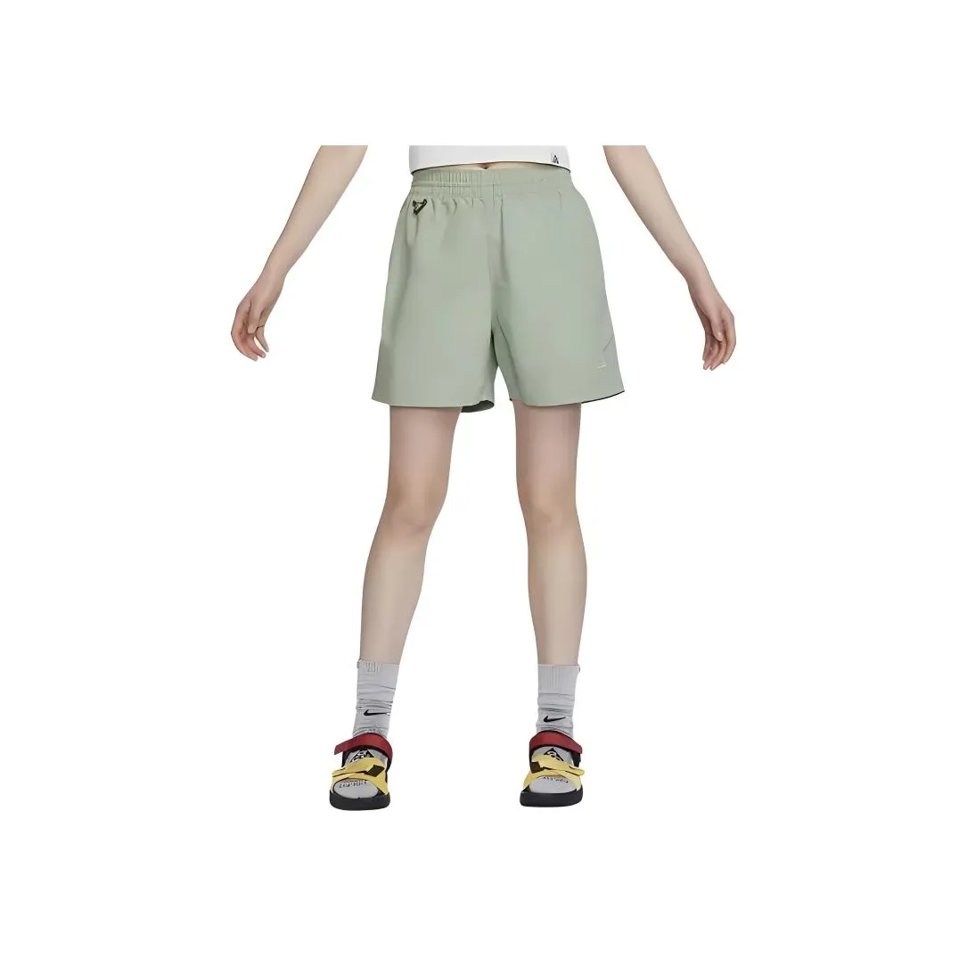 Nike ACG Повседневные шорты Женские Зеленые