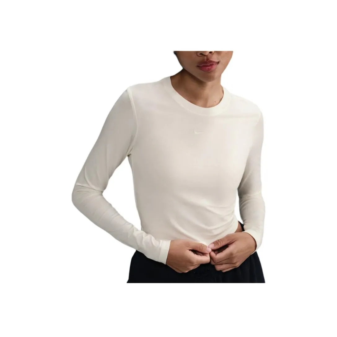 Nike Clothing T Shirts Women's White