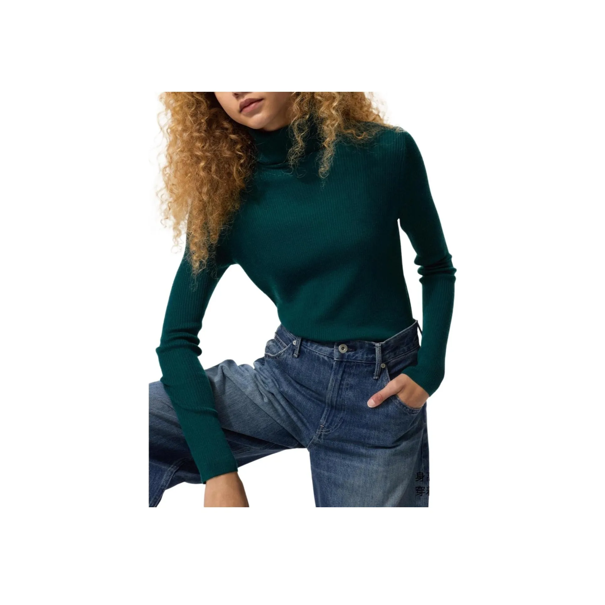 UNIQLO Зеленые Женские Свитера