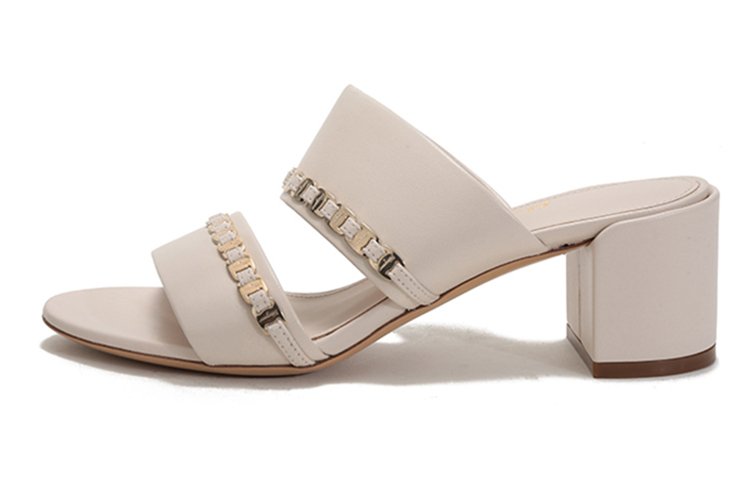 Шлёпки и тапки Ferragamo