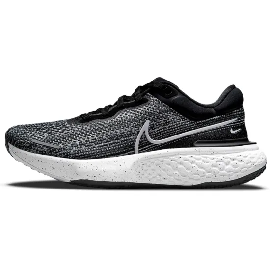 Nike ZoomX Invincible Run Flyknit Oreo