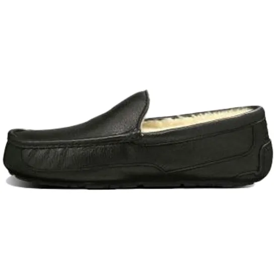 UGG Ascot Lifestyle Shoes Men Low-top Black