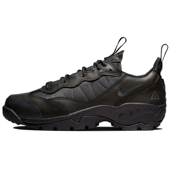 Nike ACG Air Mada Low Triple Black
