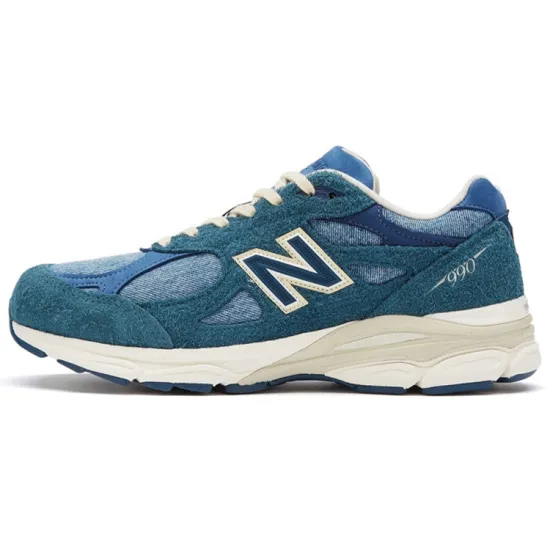 New Balance 990v3 MiUSA Levi's Denim