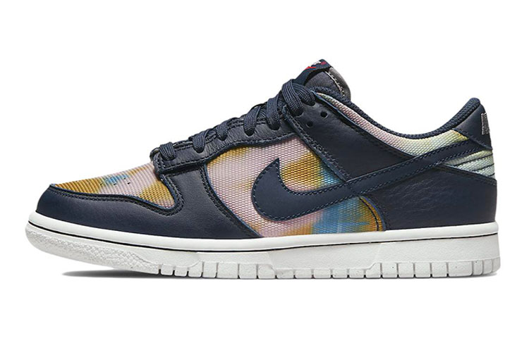 Nike Dunk Low SE 